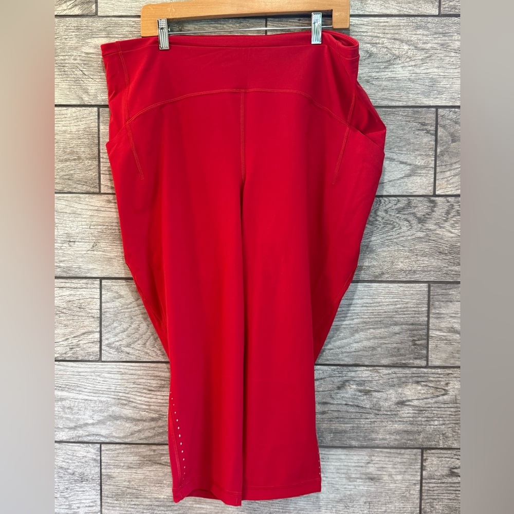 LULULEMON Swift Speed Crop Pant 21”